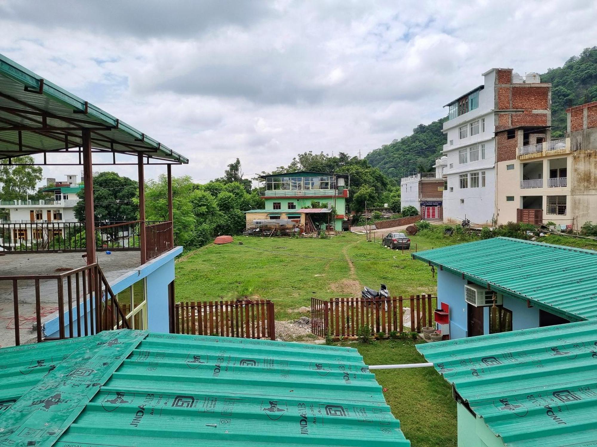 Landlopers Hostel リシケーシュ エクステリア 写真