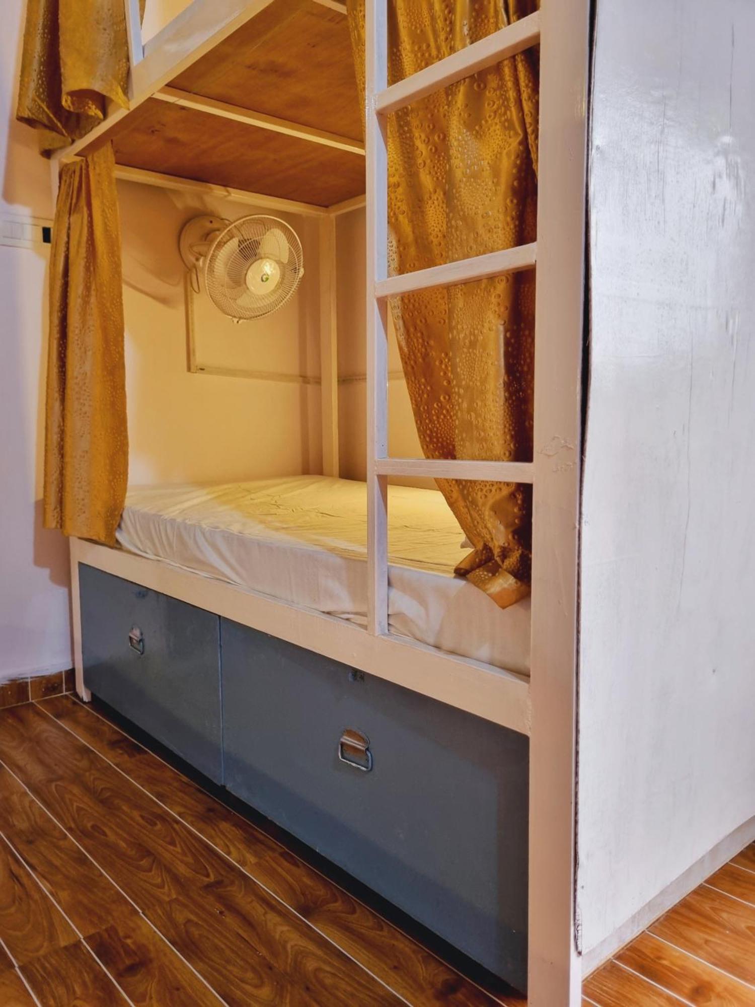 Landlopers Hostel リシケーシュ エクステリア 写真