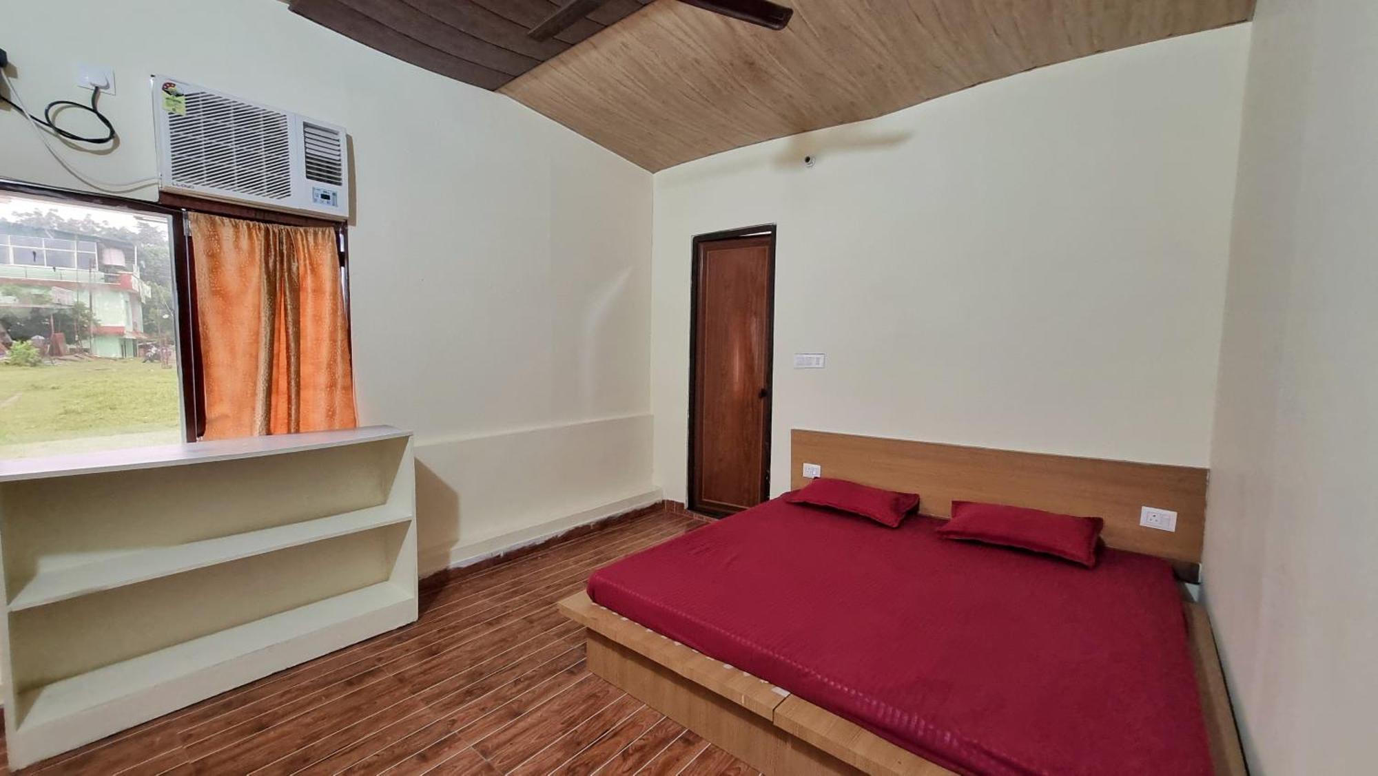 Landlopers Hostel リシケーシュ エクステリア 写真