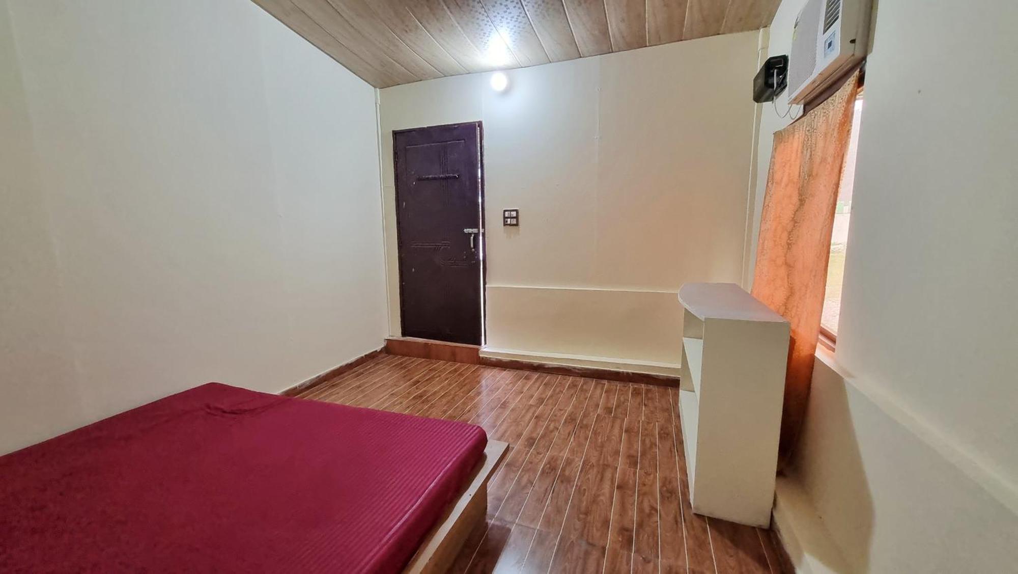 Landlopers Hostel リシケーシュ エクステリア 写真