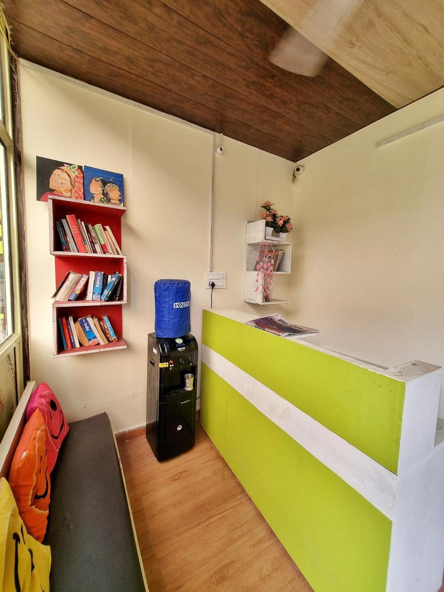 Landlopers Hostel リシケーシュ エクステリア 写真