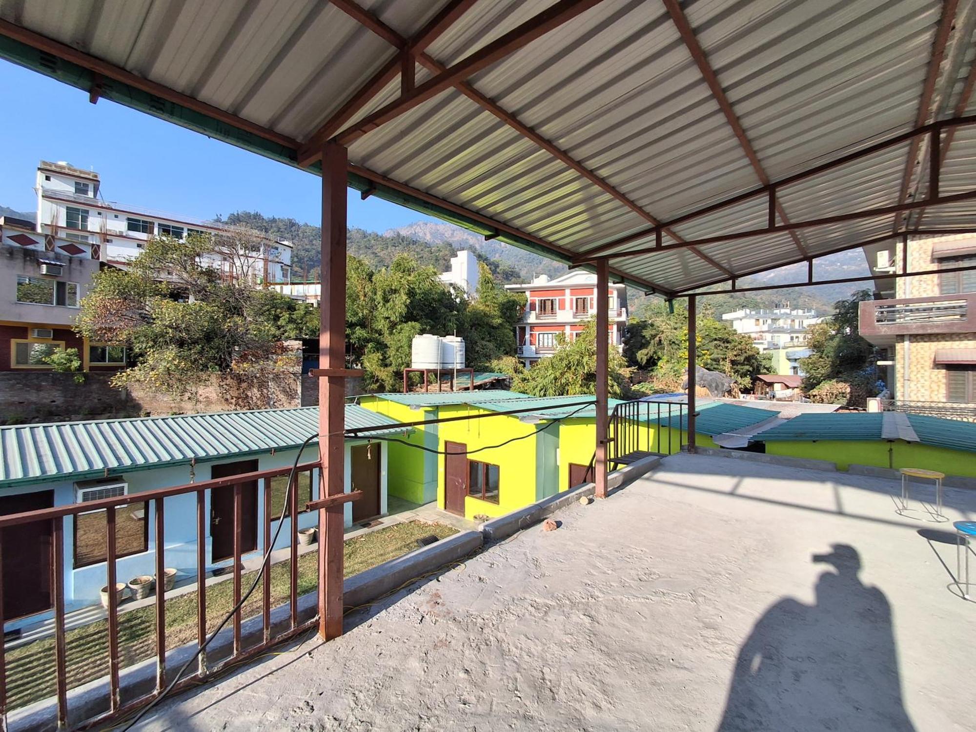 Landlopers Hostel リシケーシュ エクステリア 写真